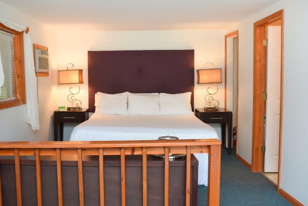 Chestnut Grove Family Resort Mount Pocono Exterior photo