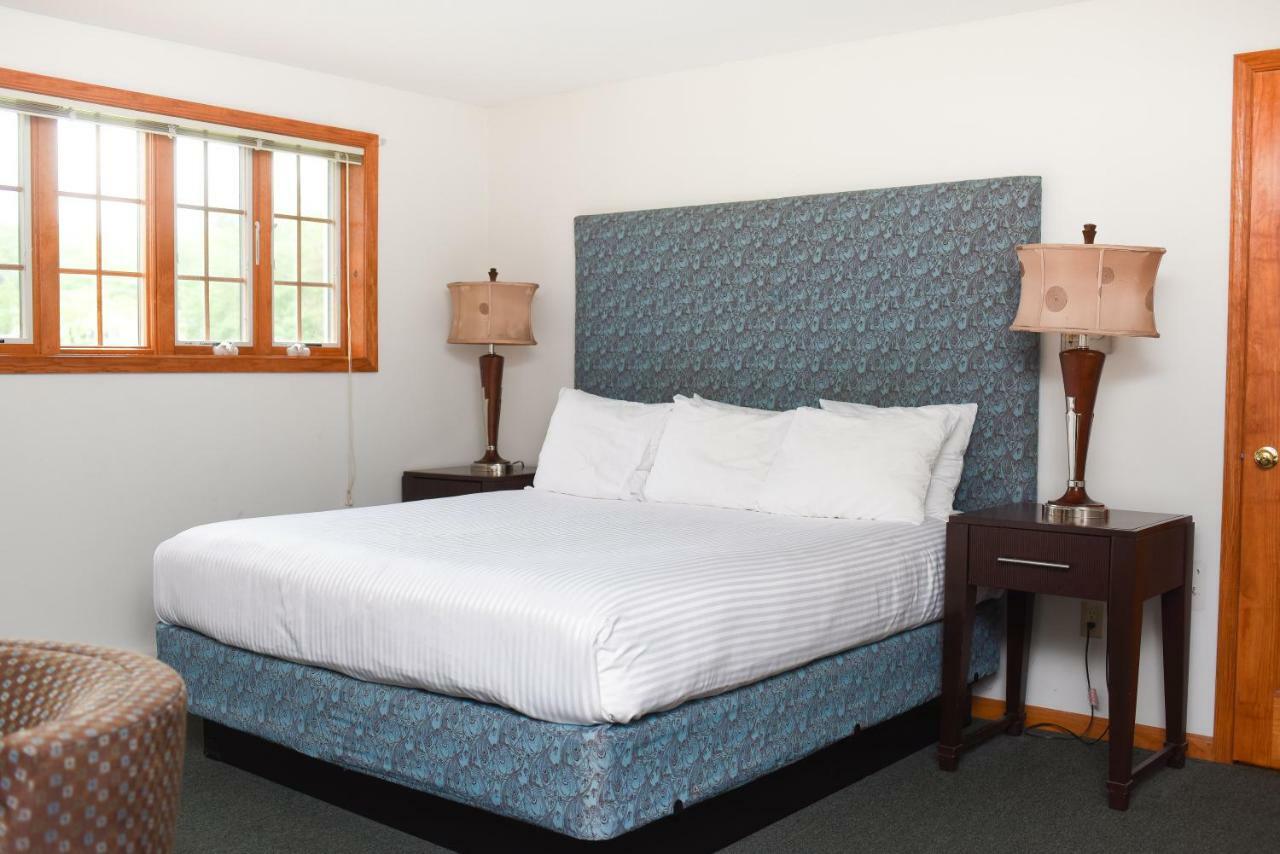 Chestnut Grove Family Resort Mount Pocono Exterior photo