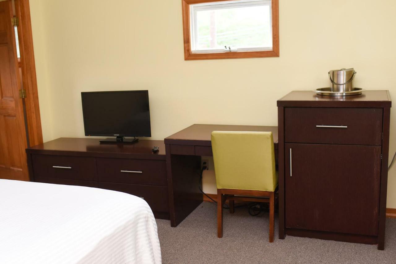 Chestnut Grove Family Resort Mount Pocono Exterior photo