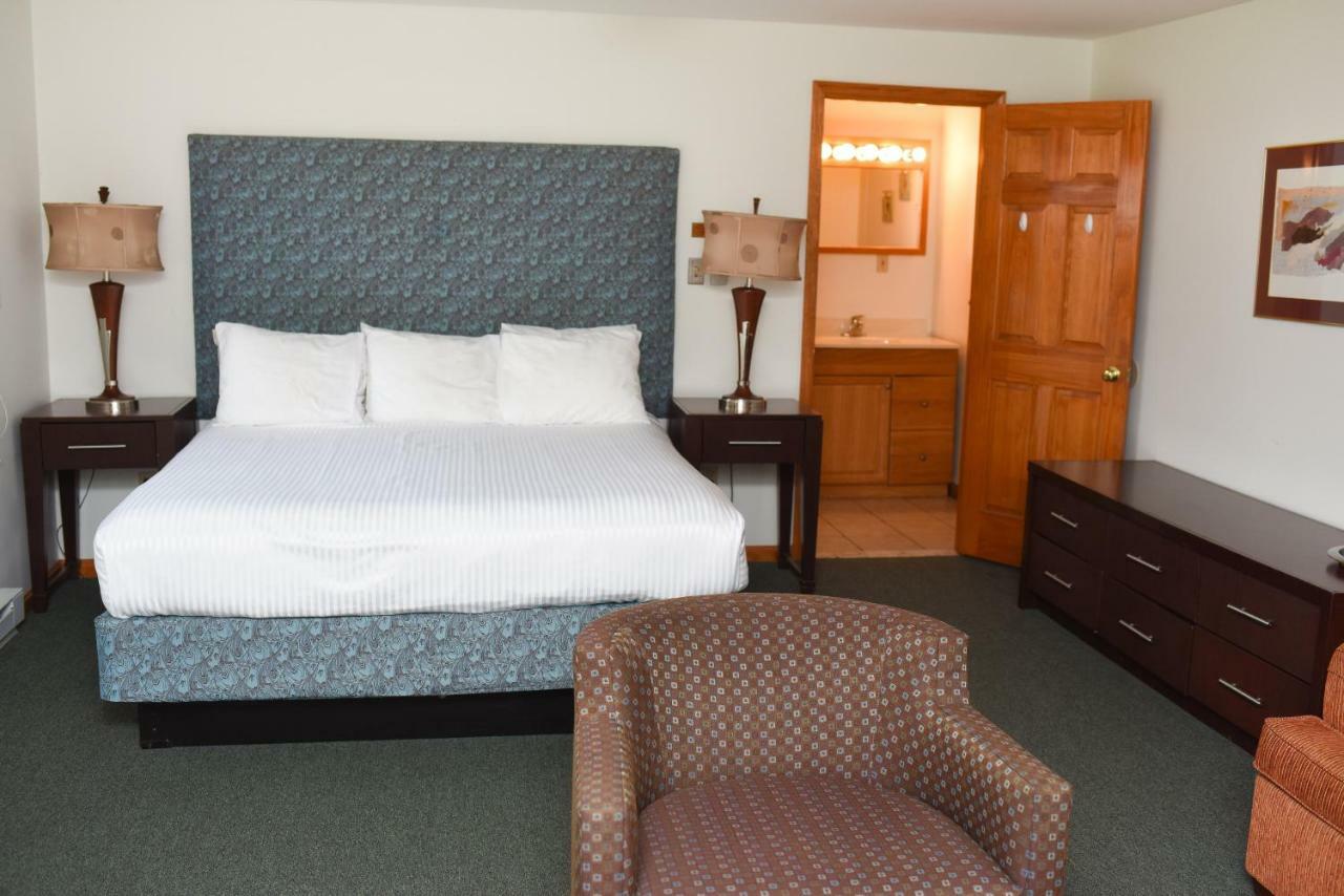 Chestnut Grove Family Resort Mount Pocono Exterior photo