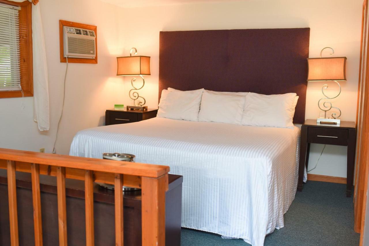 Chestnut Grove Family Resort Mount Pocono Exterior photo