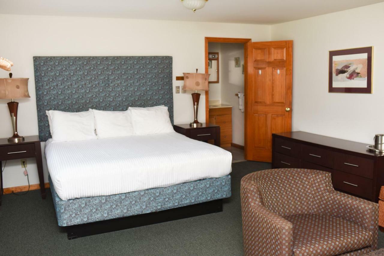 Chestnut Grove Family Resort Mount Pocono Exterior photo