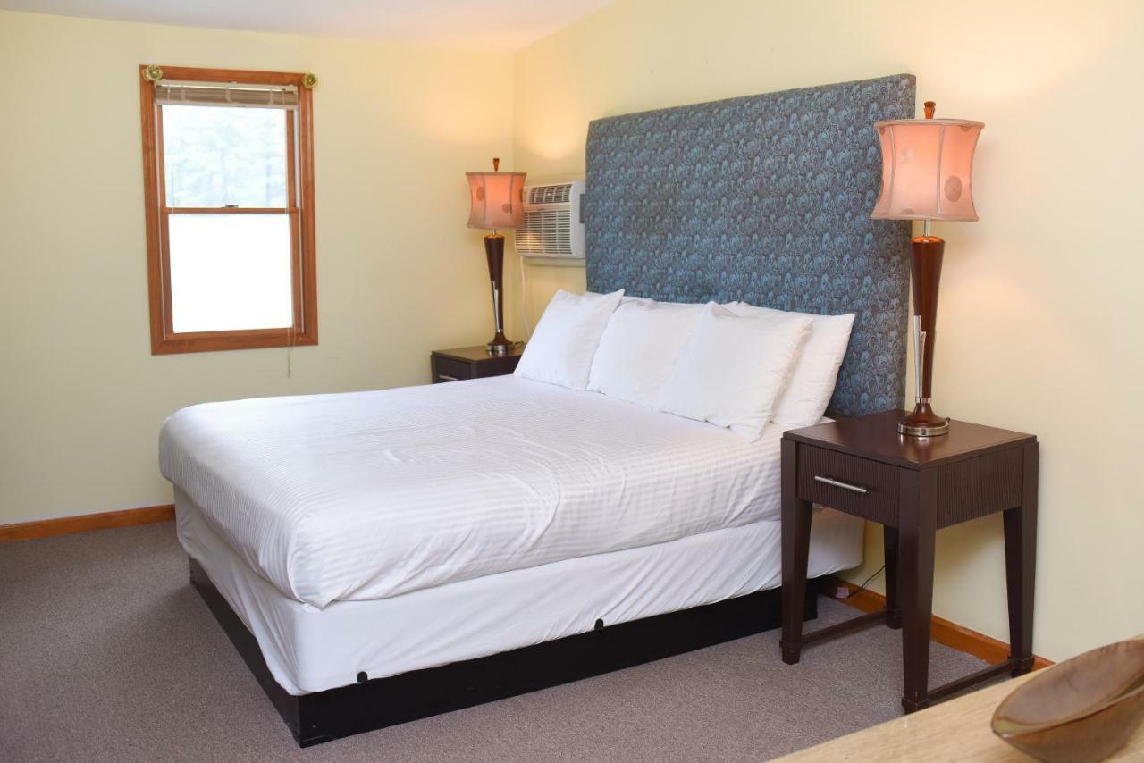 Chestnut Grove Family Resort Mount Pocono Exterior photo