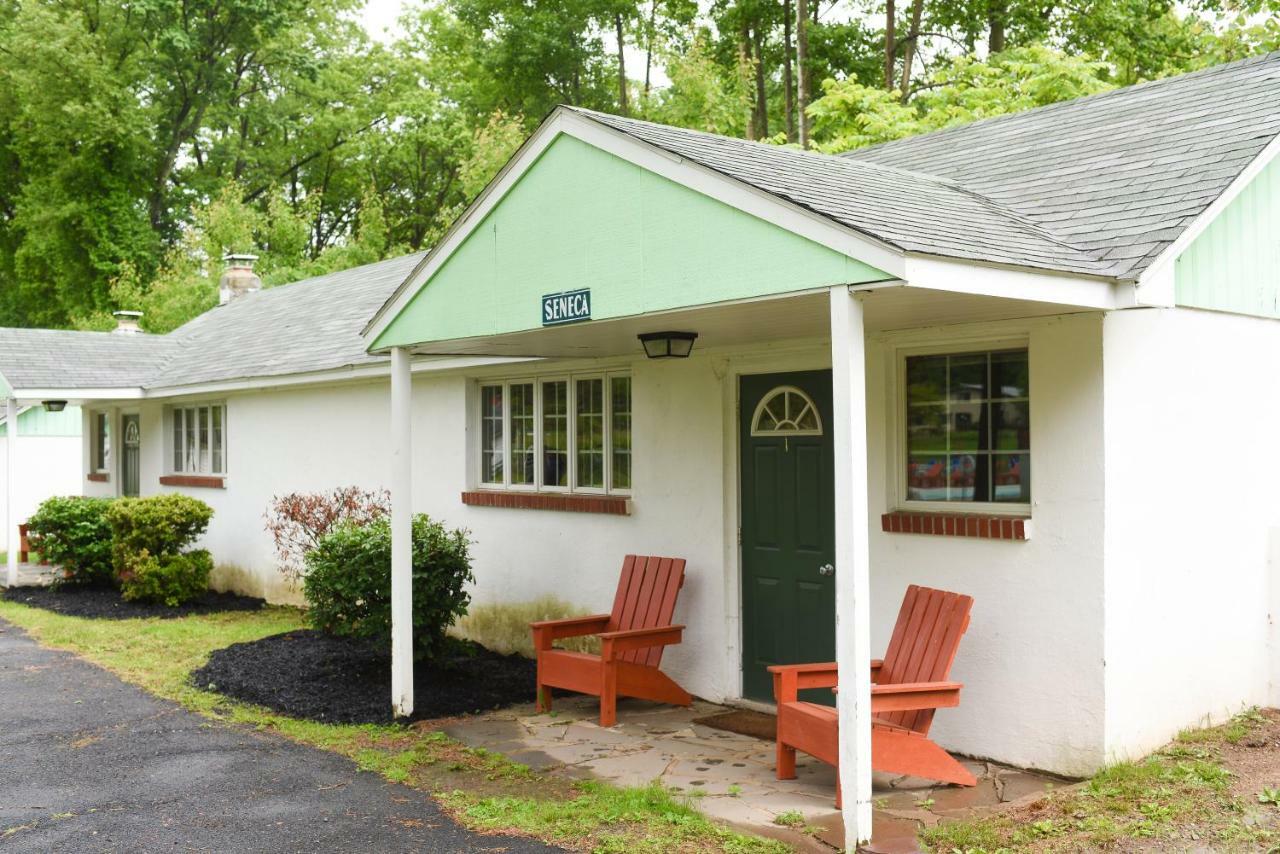 Chestnut Grove Family Resort Mount Pocono Exterior photo