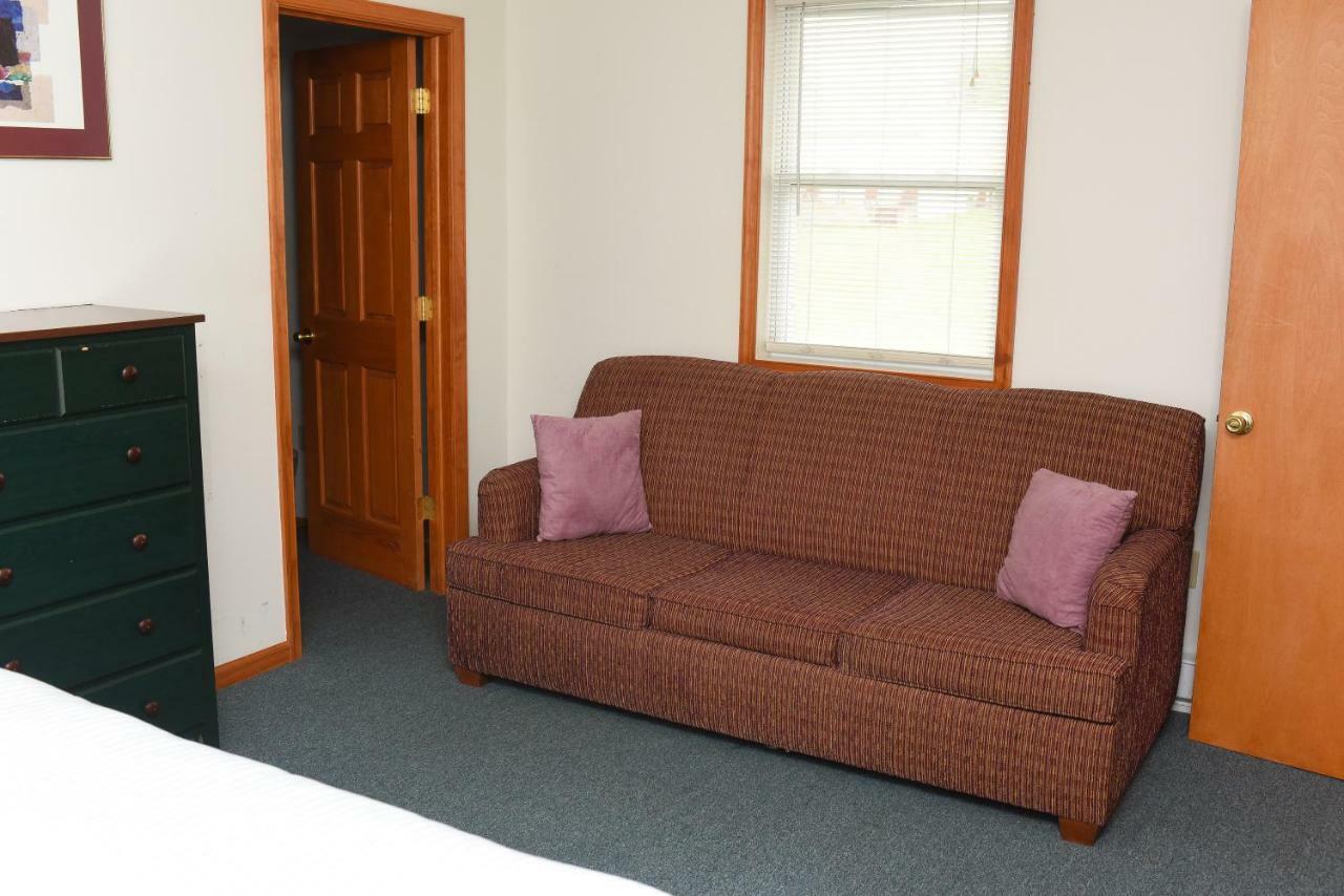 Chestnut Grove Family Resort Mount Pocono Exterior photo